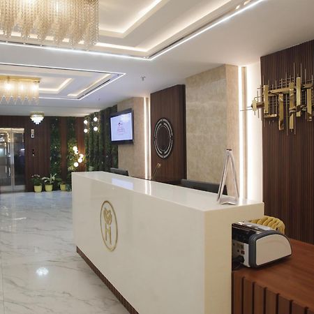 Heavens Garden Empire Hotell Guwahati Exteriör bild